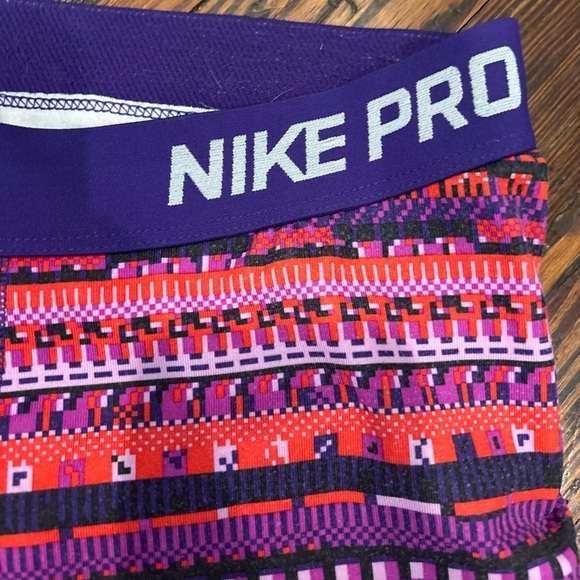 Nike Pro Dri Fit Hyperwarm 8 Bit Geometric Women’s Legging Sz L Rn#56323 - Picture 4 of 7